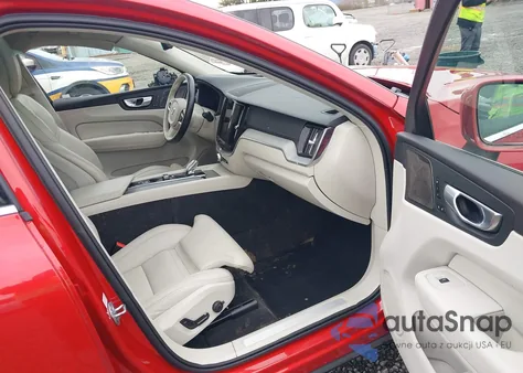 2023 Volvo Xc60 B5 Ultimate Bright Theme from USA, damaged, VIN YV4L12RA7P1383373